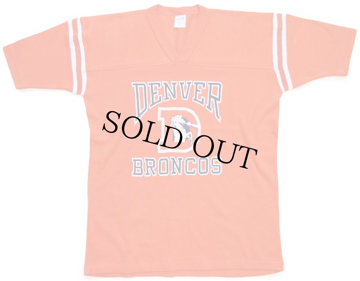 画像1: 70s LOGO7 NFL DENVER BRONCOS Vネック フットボールTシャツ オレンジ L (1)