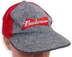 画像1: Budweiserバドワイザー ロゴ刺繍 ツートン 切り替え アクリルキャップ 赤×霜降り黒 (1)