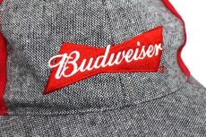 画像5: Budweiserバドワイザー ロゴ刺繍 ツートン 切り替え アクリルキャップ 赤×霜降り黒 (5)