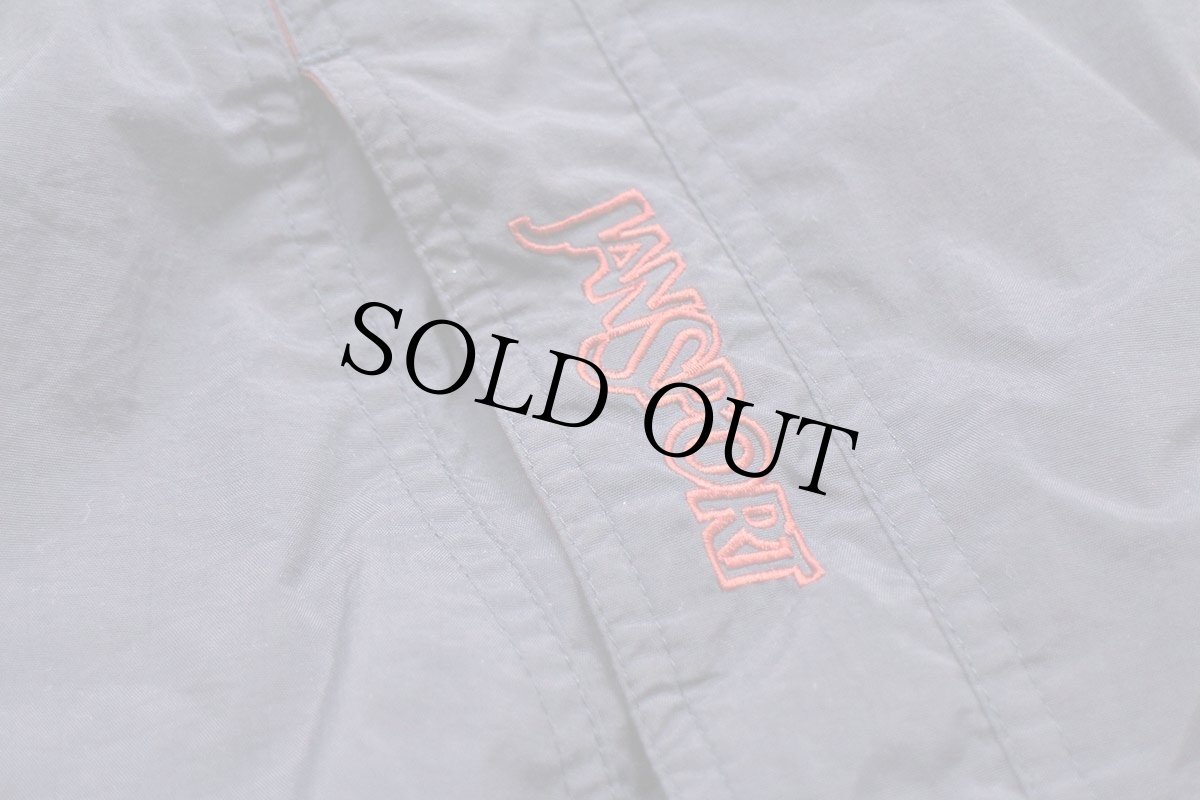 画像5: 90s JANSPORTジャンスポーツ ロゴ刺繍 ナイロンジャケット ナス紺 XL (5)