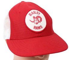 画像1: 80s USA製 BAILEY RAMS パッチ付き ツートン 切り替え メッシュキャップ 赤×白 (1)
