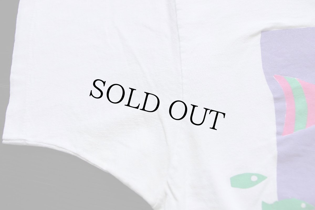 画像6: 90s カナダ製 Vancouver 熱帯魚 蛍光 両面プリント アート コットンTシャツ 白 XL (6)