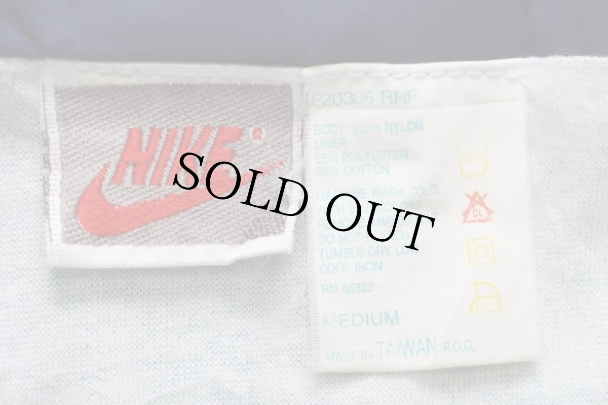 画像4: 90s NIKEナイキ ロゴ刺繍 マルチカラー 切り替え ナイロンジャケット M (4)