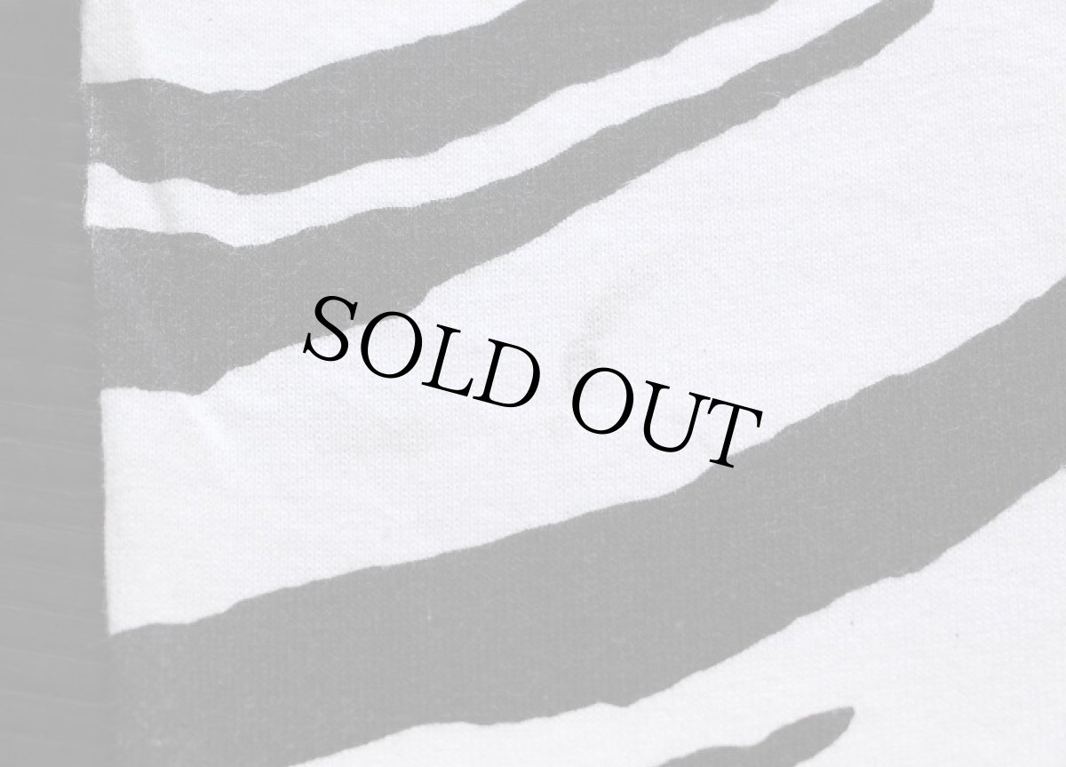 画像6: 90s アイルランド製 タイガー オールオーバープリント コットンTシャツ 白×黒 L (6)