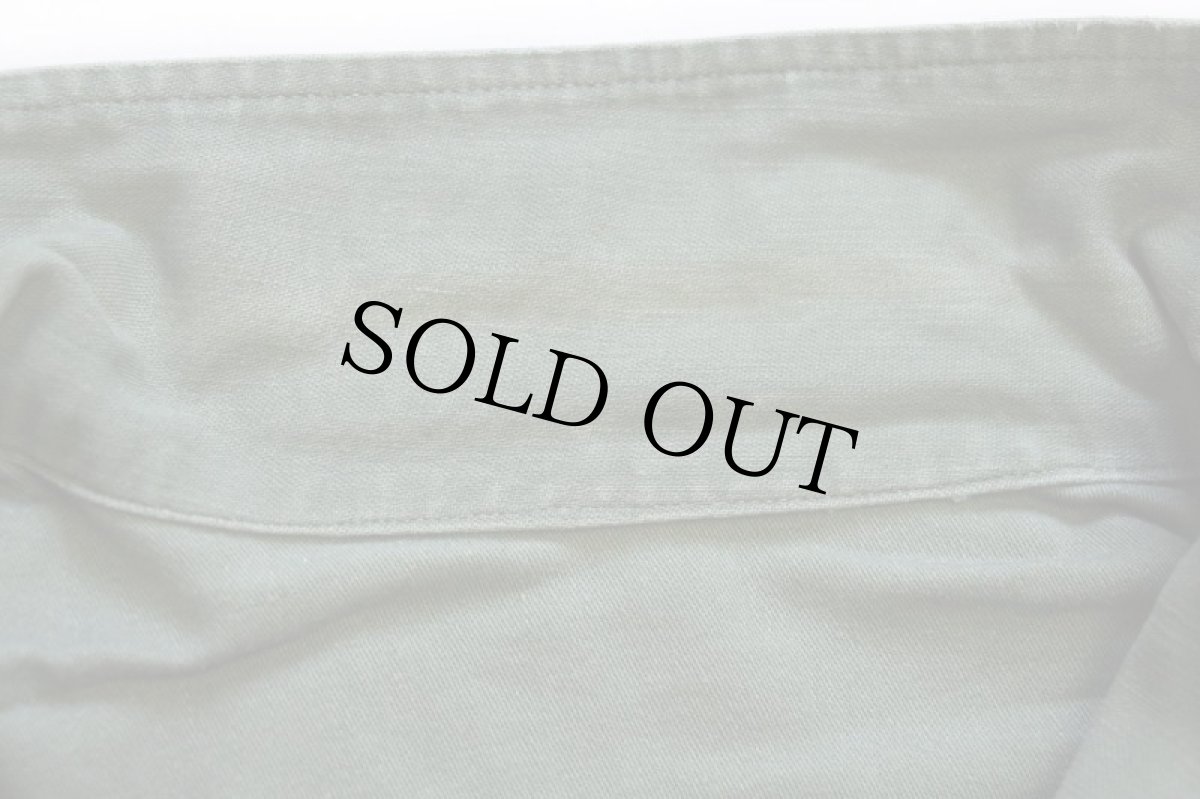 画像4: 60s 米軍 U.S.ARMY パッチ付き コットンサテン ユーティリティシャツ オリーブグリーン (4)