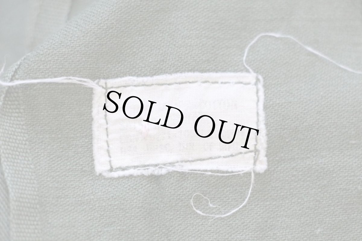 画像4: 60s 米軍 U.S.ARMY パッチ付き コットンサテン ユーティリティシャツ オリーブグリーン (4)