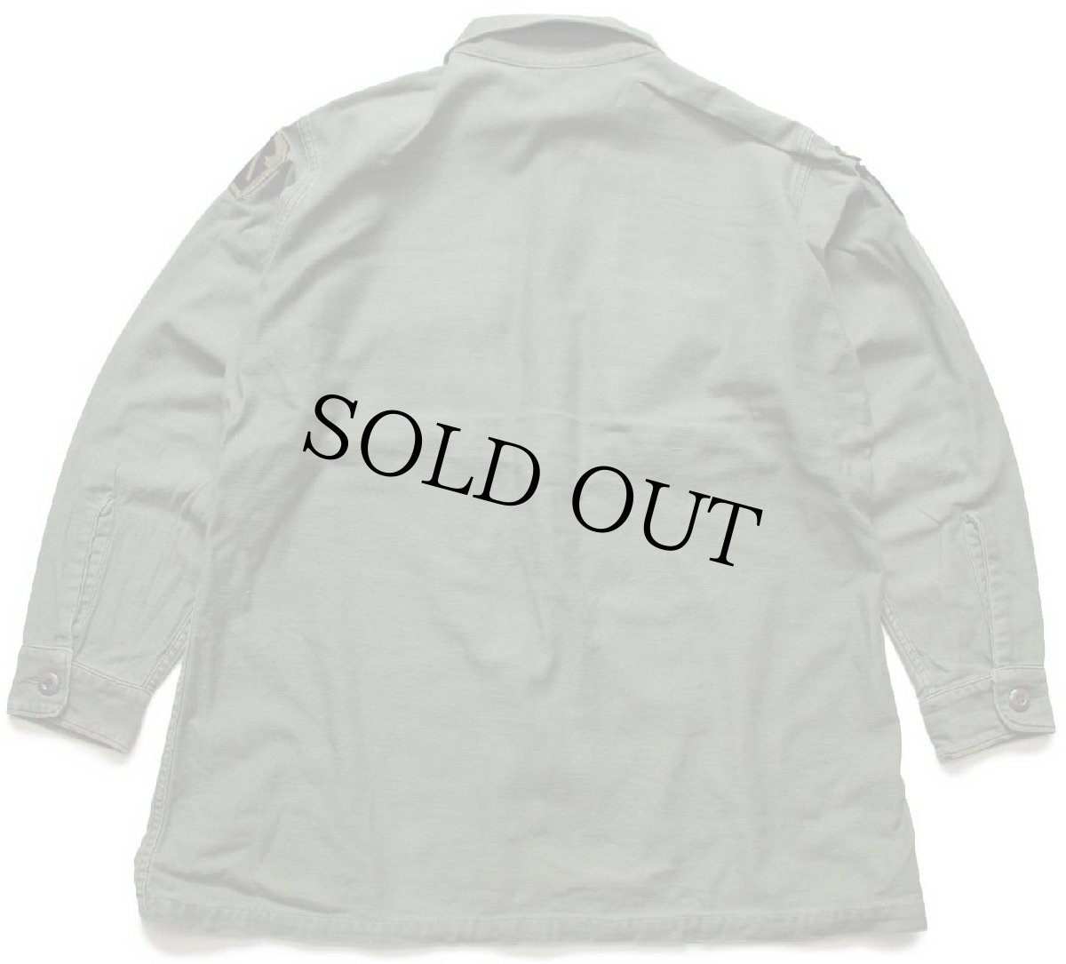 画像2: 60s 米軍 U.S.ARMY AIRBONE パッチ付き コットンサテン ユーティリティシャツ オリーブグリーン 16.5 (2)