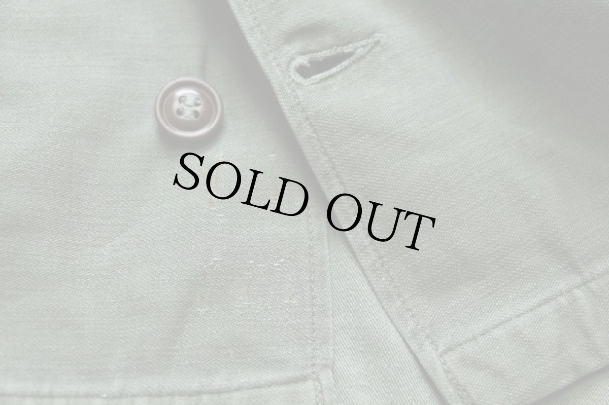 画像5: 60s 米軍 U.S.ARMY AIRBONE パッチ付き コットンサテン ユーティリティシャツ オリーブグリーン カスタム (5)