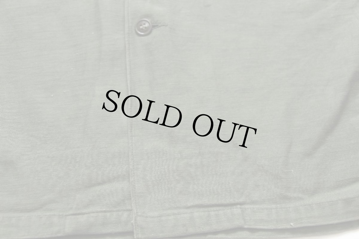 画像7: 60s 米軍 U.S.ARMY AIRBONE パッチ付き コットンサテン ユーティリティシャツ オリーブグリーン 16.5 (7)