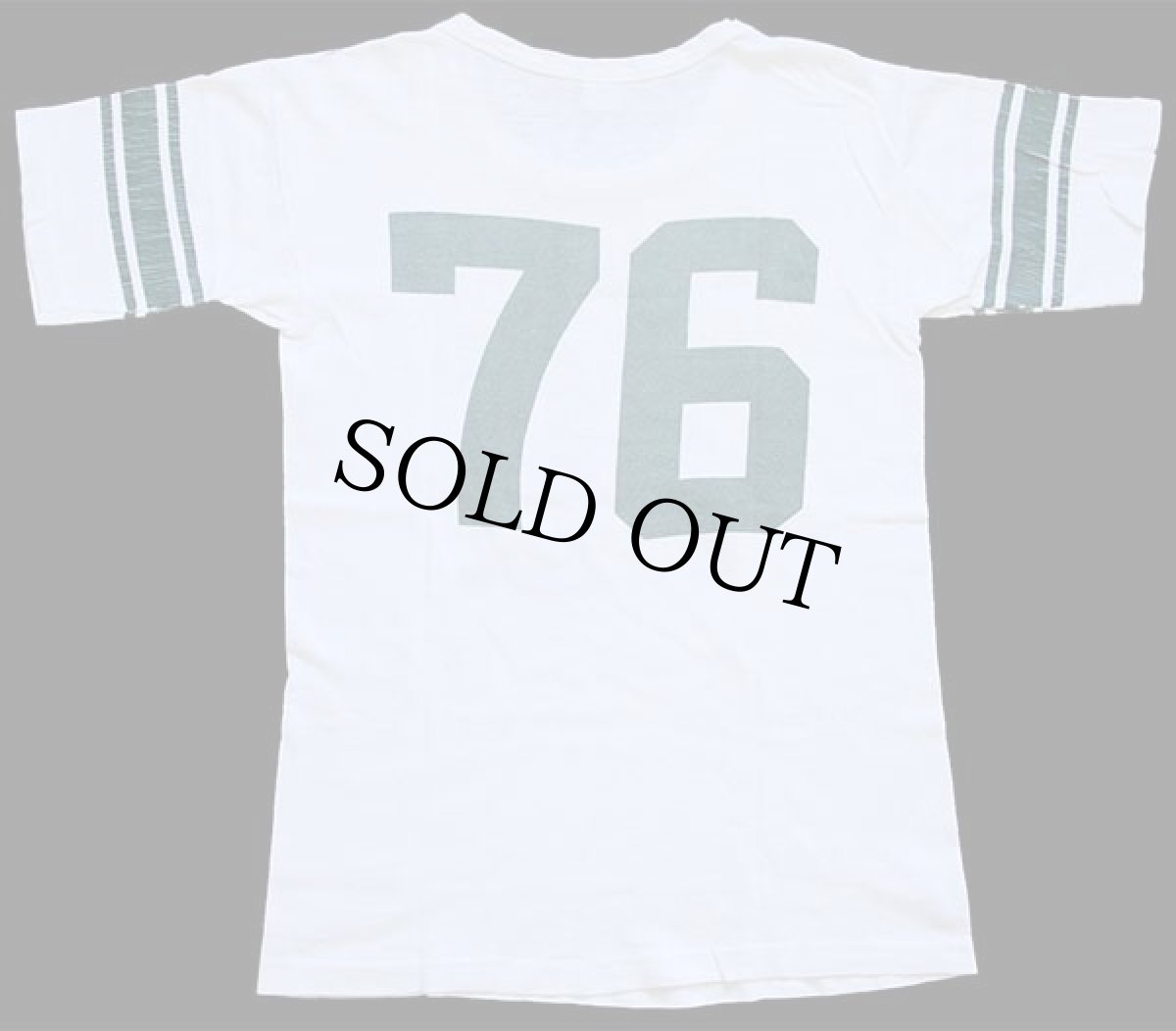 画像2: 70s USA製 Championチャンピオン MICHIGAN STATE 76 ナンバリング 染み込みプリント コットン フットボールTシャツ 白 M (2)