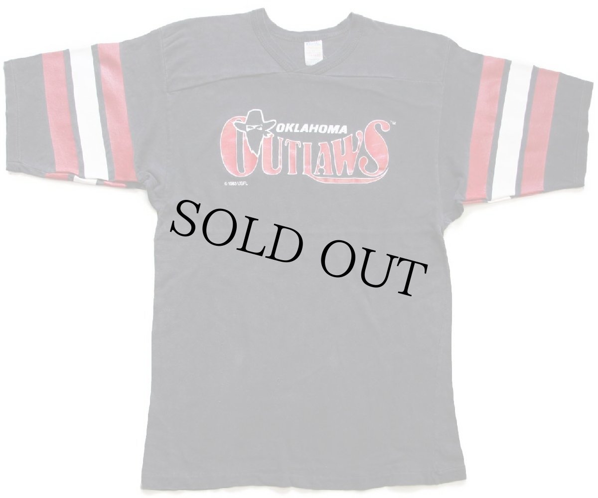 画像1: 80s USA製 OKLAHOMA OUTLAWS Vネック コットン フットボールTシャツ 黒 フェード L (1)