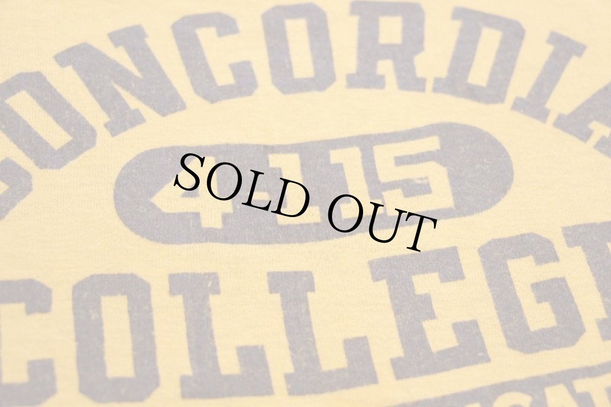 画像4: 60s USA製 CHAMPIONチャンピオン ランタグ CONCORDIA 四段中抜きプリント コットン リバーシブルTシャツ マスタード×バーガンディ M (4)