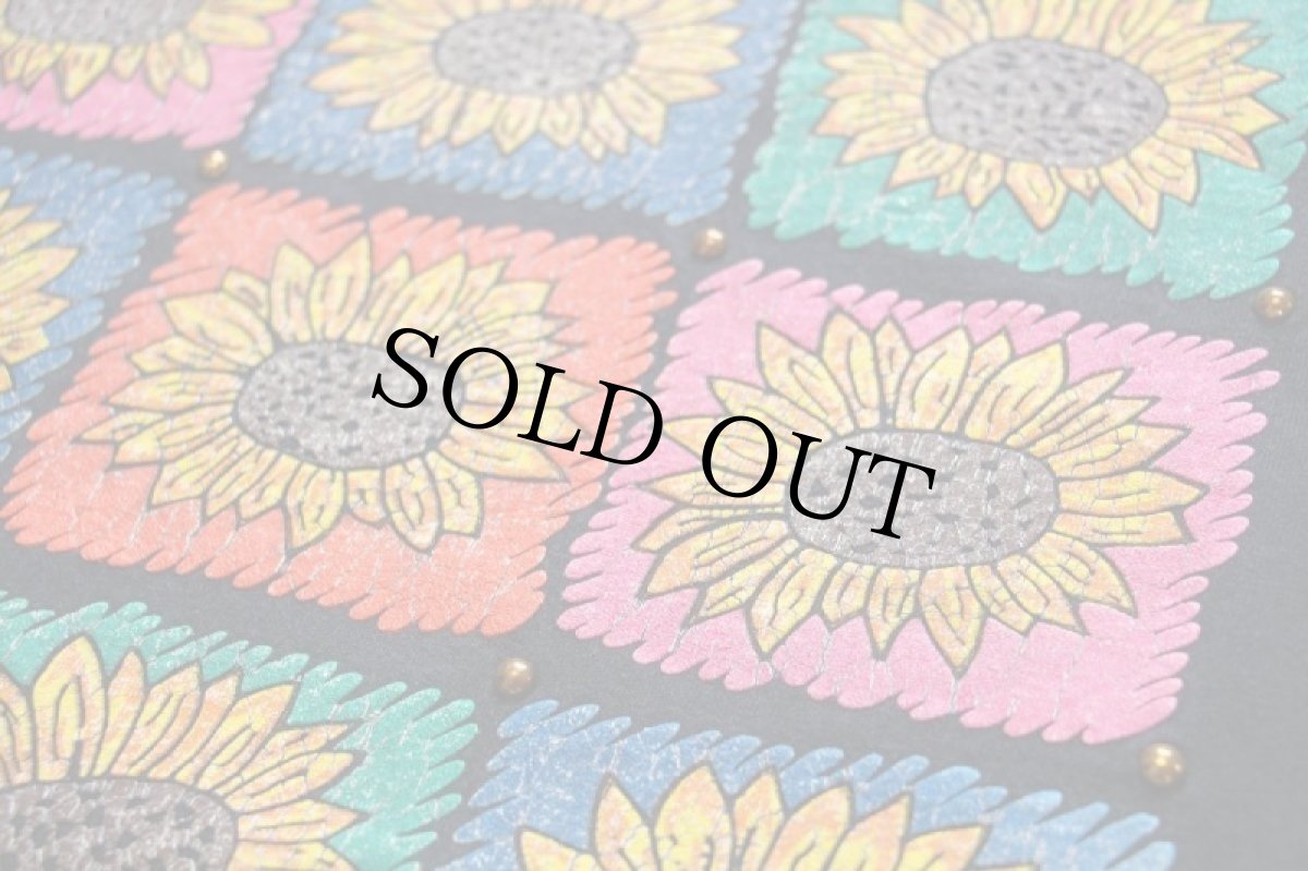 画像5: 90s ひまわり アート 発泡プリント リベット付き コットンTシャツ 黒 (5)