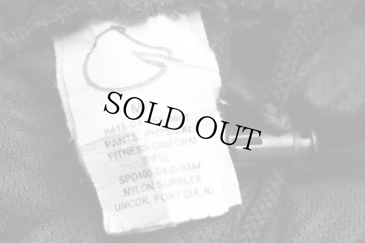 画像6: 00s 米軍 U.S.ARMY PFU トレーニング ナイロンパンツ 黒 M/L★20 IPFU (6)