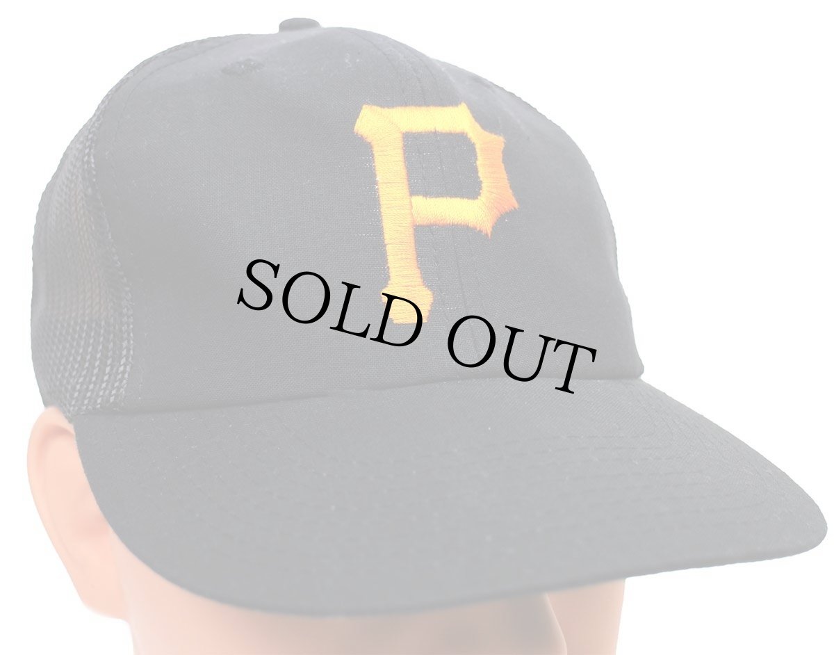 画像1: 90s MLB Pittsburgh Pirates 刺繍 ベースボール メッシュキャップ 黒 (1)