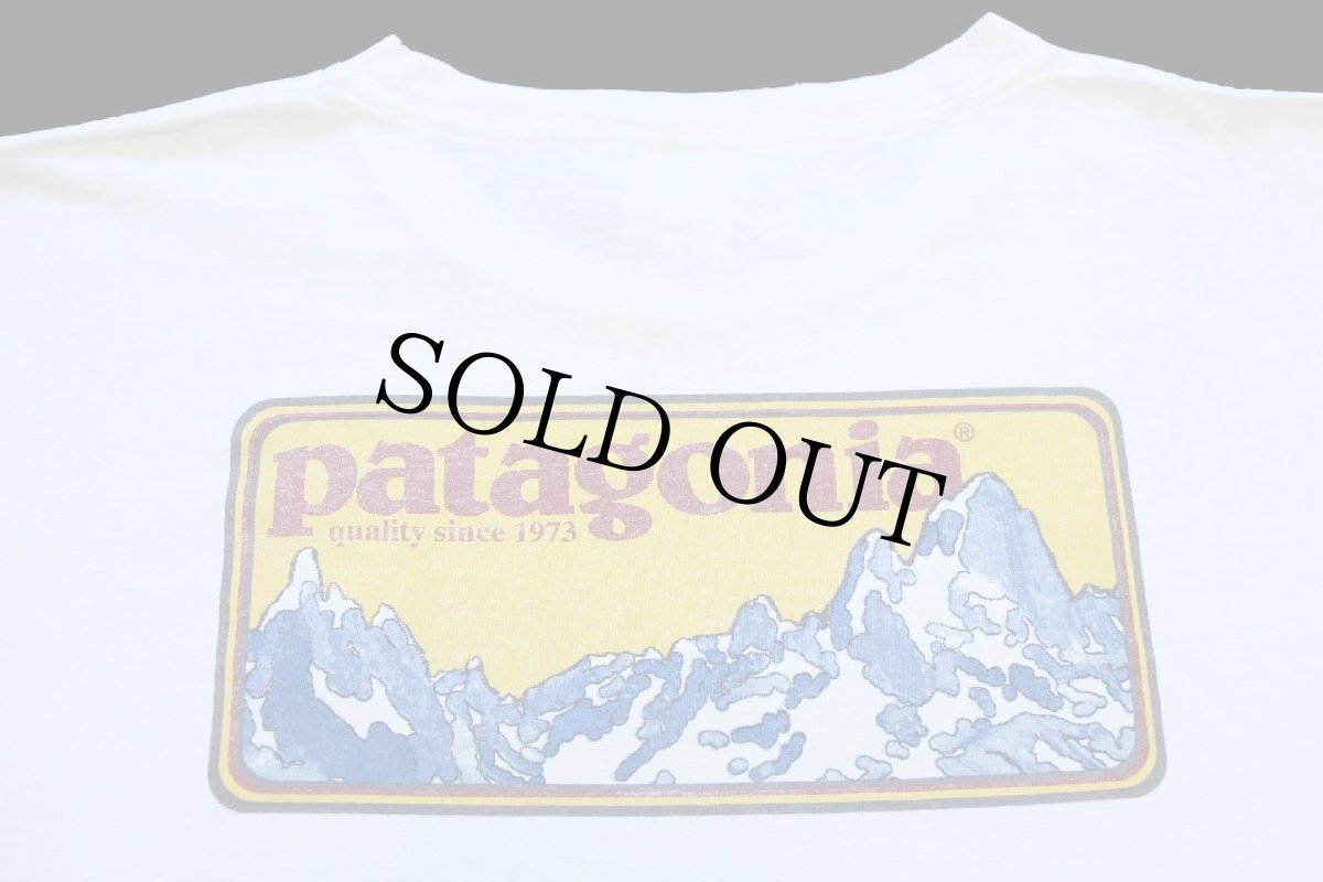 画像4: 00s patagoniaパタゴニア Beneficial T's ロゴ バックプリント オーガニックコットン 長袖Tシャツ 白 XL (4)