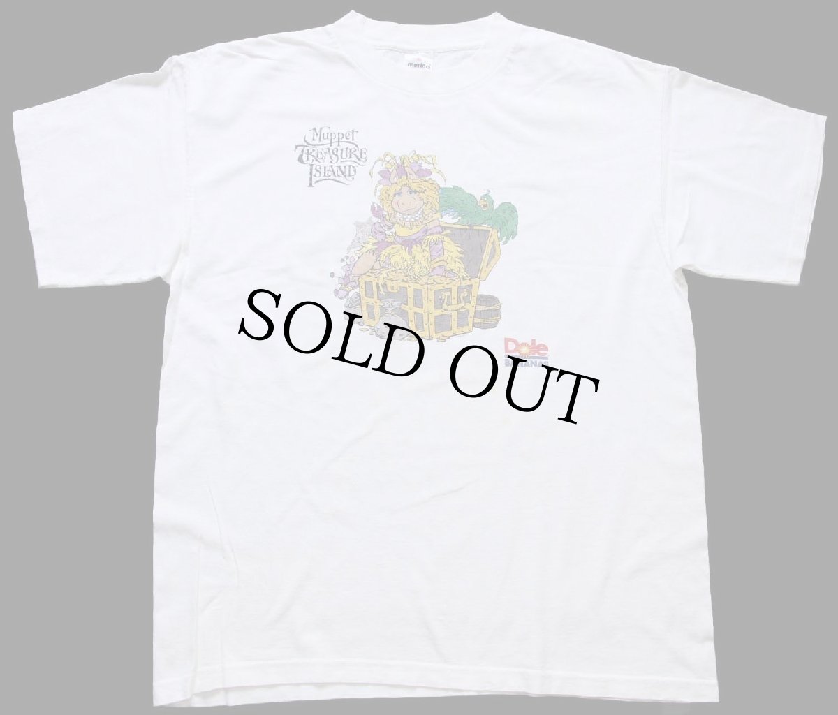 画像2: 90s USA製 MUPPET TREASURE ISLAND Miss Piggy ミスピギー Dole BANANAS ロゴ コットンTシャツ 白 XL (2)
