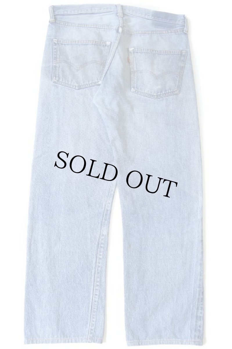 画像3: 70s USA製 Levi'sリーバイス 501 66後期 ダメージ リペア デニムパンツ ヒゲ w35 (3)