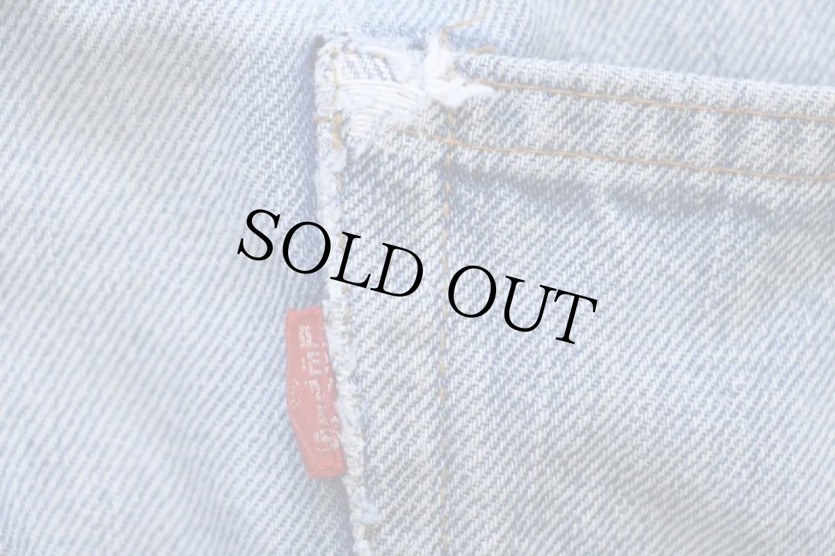 画像9: 70s USA製 Levi'sリーバイス 501 66後期 ダメージ リペア デニムパンツ ヒゲ w35 (9)