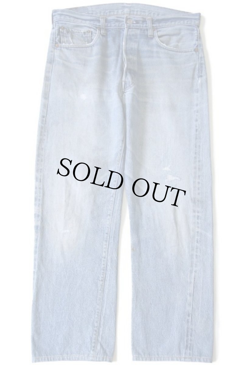 画像2: 70s USA製 Levi'sリーバイス 501 66後期 ダメージ リペア デニムパンツ ヒゲ w35 (2)