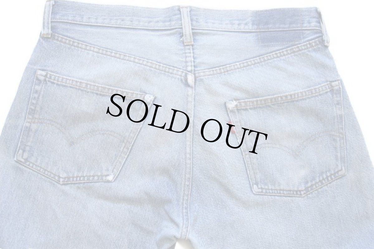 画像5: 70s USA製 Levi'sリーバイス 501 66後期 ダメージ リペア デニムパンツ ヒゲ w35 (5)