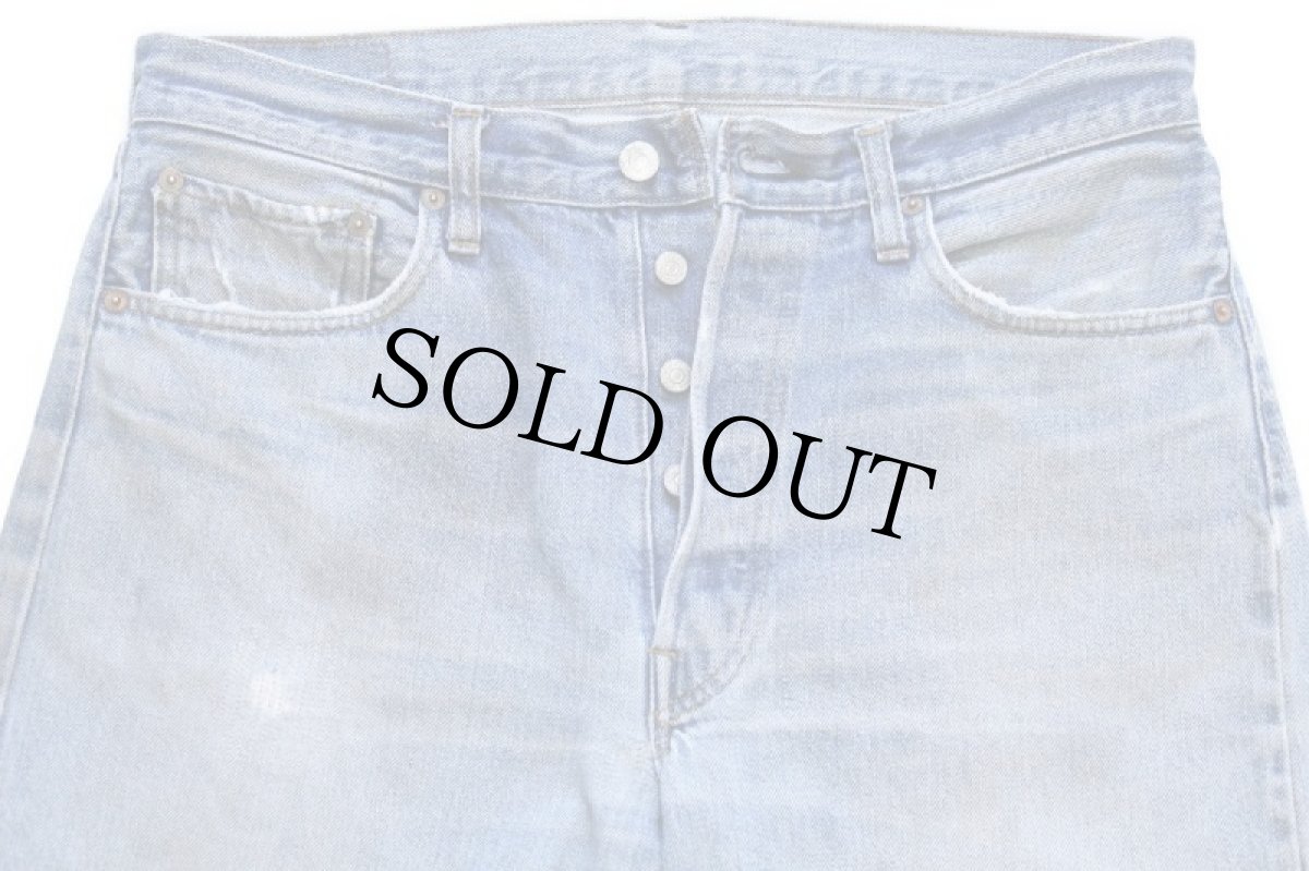 画像4: 70s USA製 Levi'sリーバイス 501 66後期 ダメージ リペア デニムパンツ ヒゲ w35 (4)