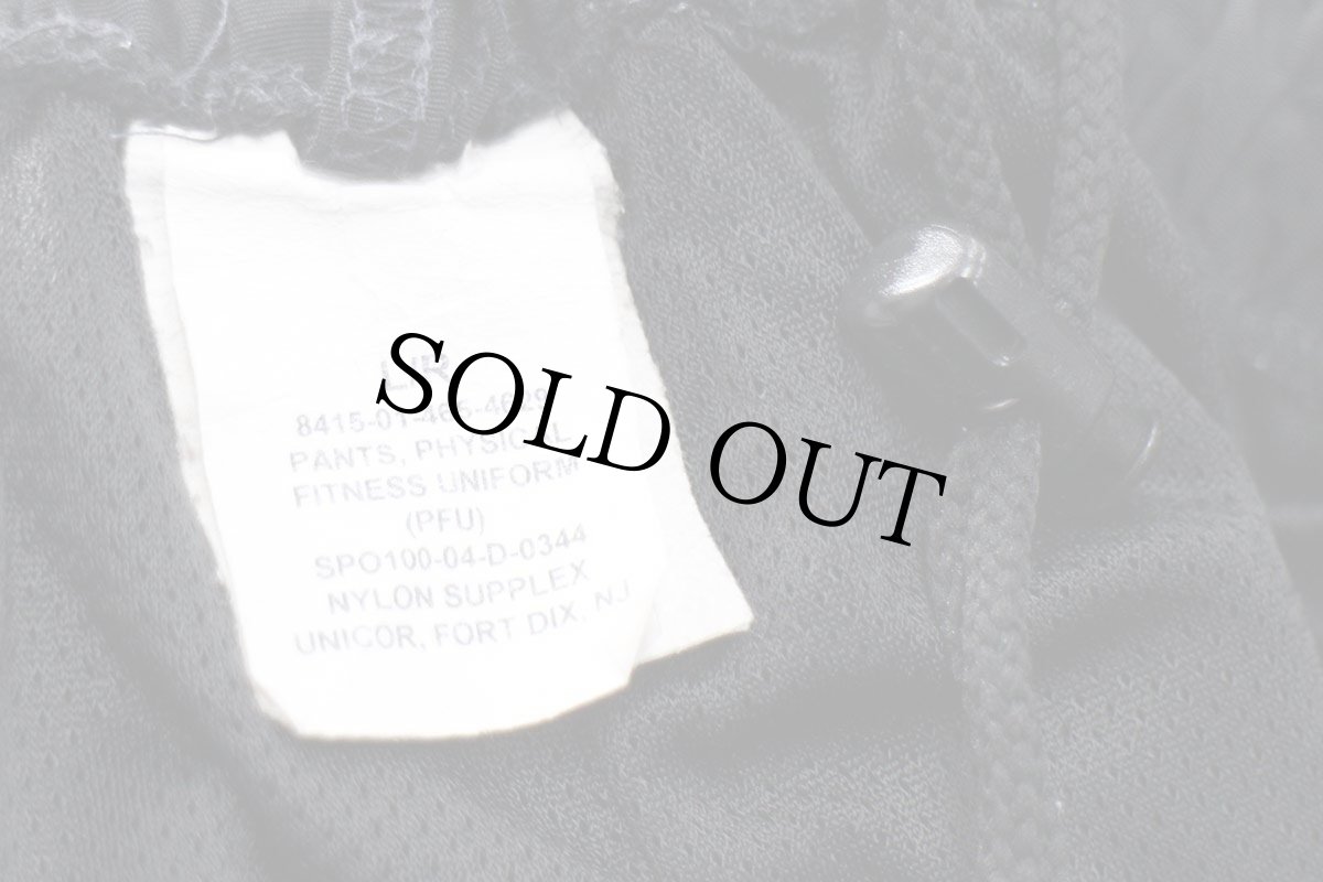 画像6: 00s 米軍 U.S.ARMY PFU トレーニング ナイロンパンツ 黒 L/R★31 IPFU (6)