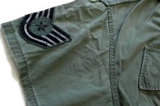 画像6: 60s 米軍 USAF パッチ付き 半袖 カスタム ジャングルファティーグジャケット 3rd ノンリップ ペンキ飛び オリーブグリーン フェード (6)