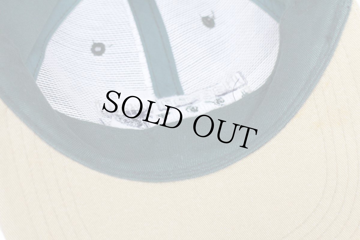 画像9: デッドストック★90s Haggen WWU 1997 Golf Classic Vikings 刺繍 ツートン 切り替え コットンキャップ 緑×カーキ (9)