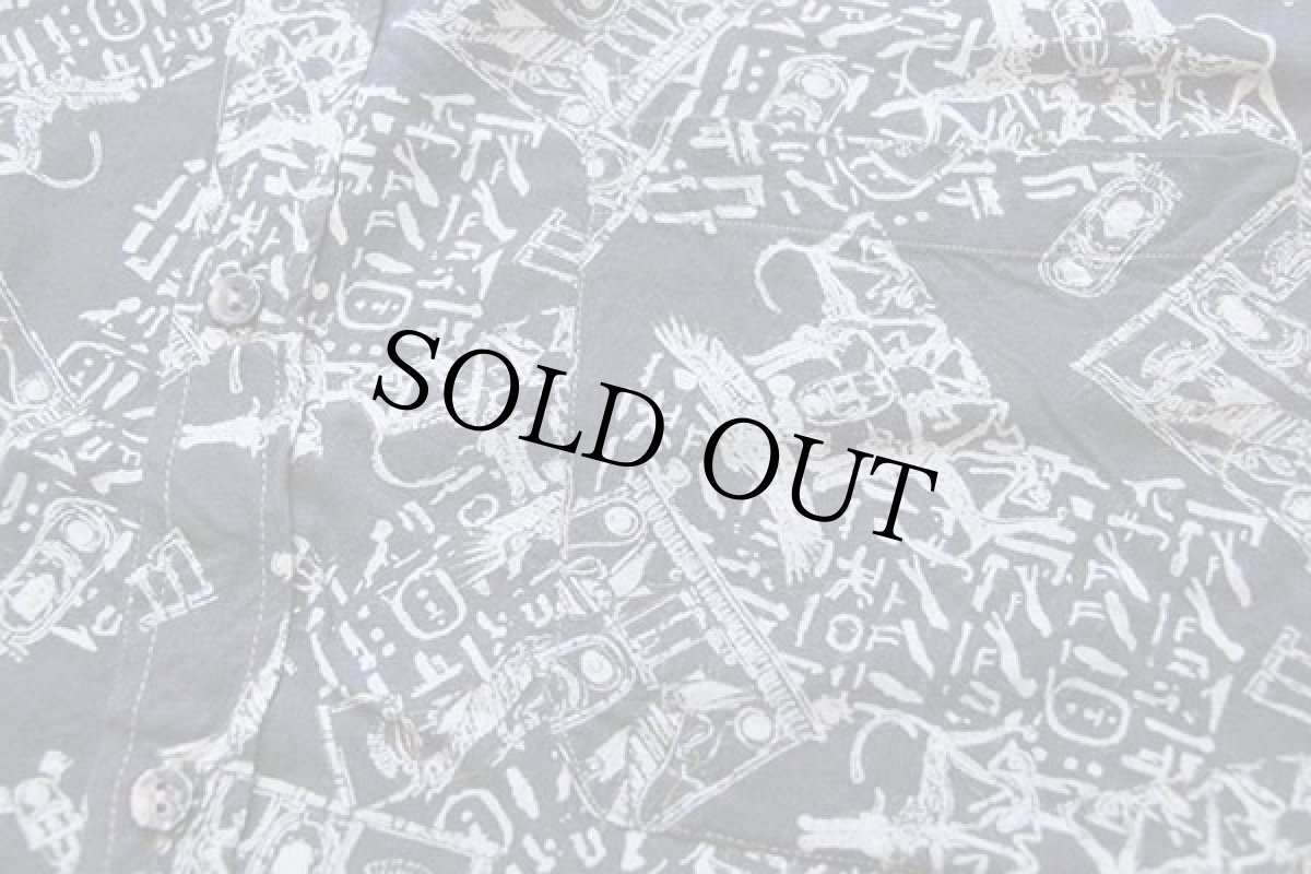 画像5: 80s イタリア製 UNKNOWN アート 総柄 レーヨンシャツ 炭黒 L (5)