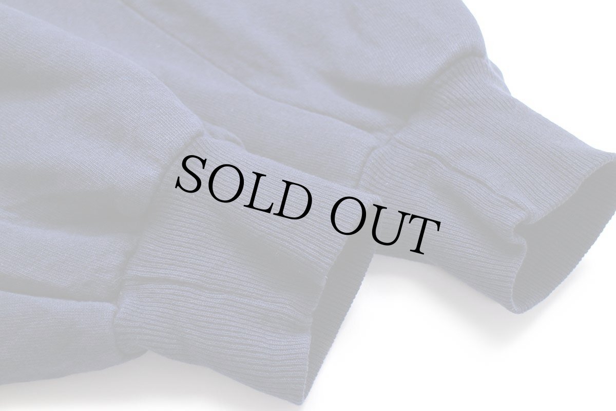 画像7: 90s USA製 RUSSELLラッセル ANDERSEN CONSULTING 前V スウェット 紺 XL (7)