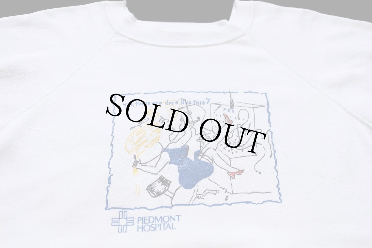 画像3: 90s USA製 Hanes PIEDMONT HOSPITAL イラスト スウェット 白 XXL★特大 (3)