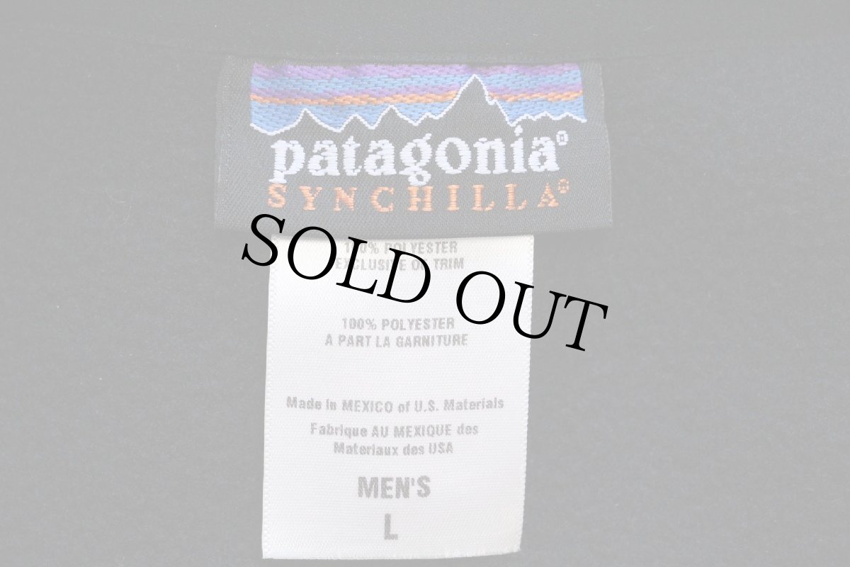 画像4: 00s メキシコ製 patagoniaパタゴニア DIVIDEND CAPITAL 刺繍 シンチラ フリースベスト 黒 L (4)