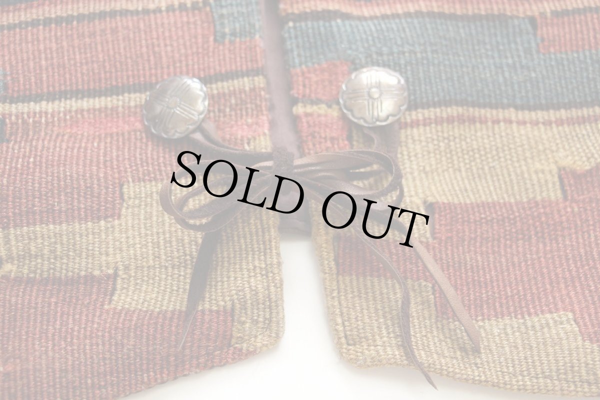 画像6: UNKNOWN コンチョボタン フォークロア柄 ラグ×レザー 切り替え ベスト (6)