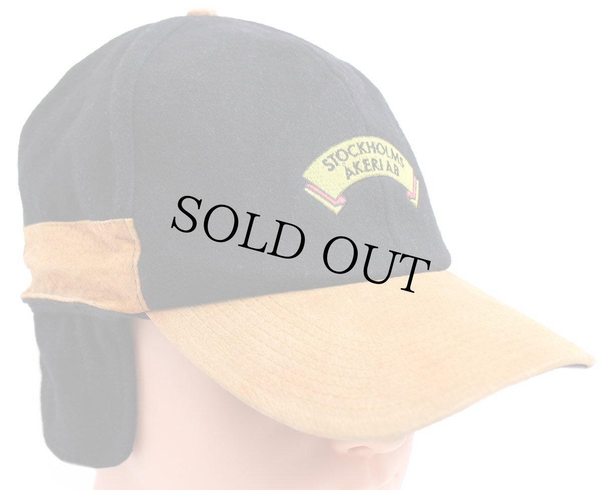 画像5: STOCKHOLMS AKERI AB 刺繍 耳当て付き ウール×レザーキャップ 黒×茶 (5)