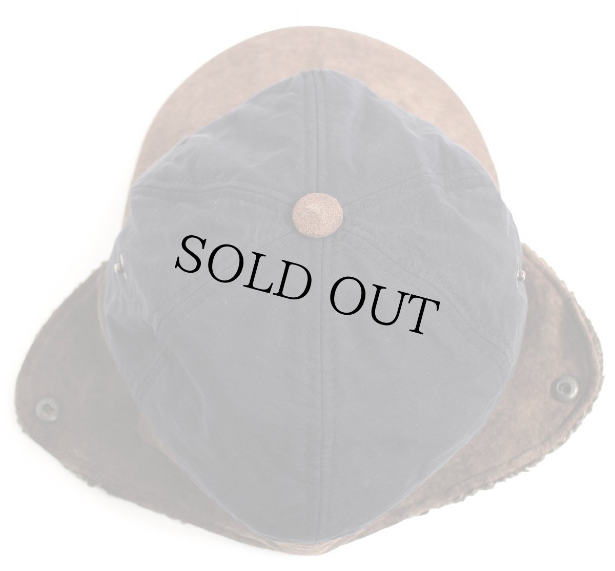 画像6: LYLE&SCOTT ユニオンジャック 刺繍 ツートン 切り替え ボア耳当て付き ナイロン×レザーキャップ 黒×茶 (6)