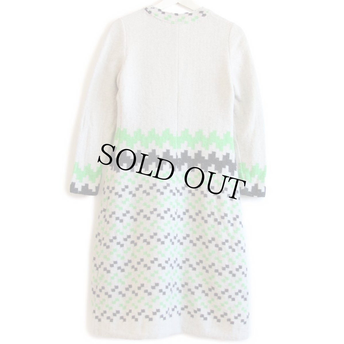 画像2: 60s Madeleine echos ノーカラー ウールニット ワンピース ライトグレー×アイボリー ミックス (2)