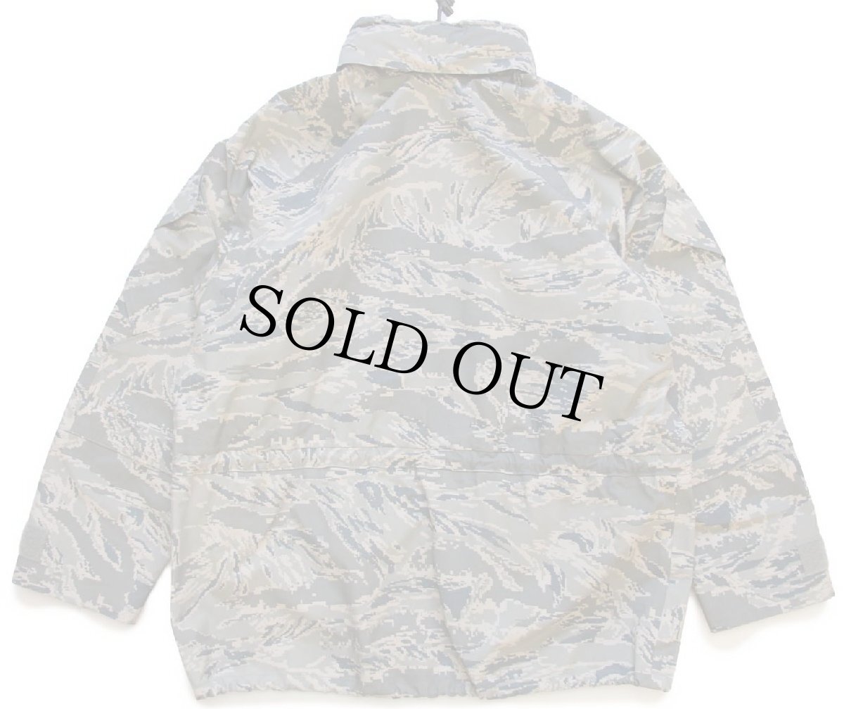 画像2: 00s 米軍 USAF APECS ABU デジタル タイガーカモ GORE-TEXゴアテックスパーカー M-S (2)