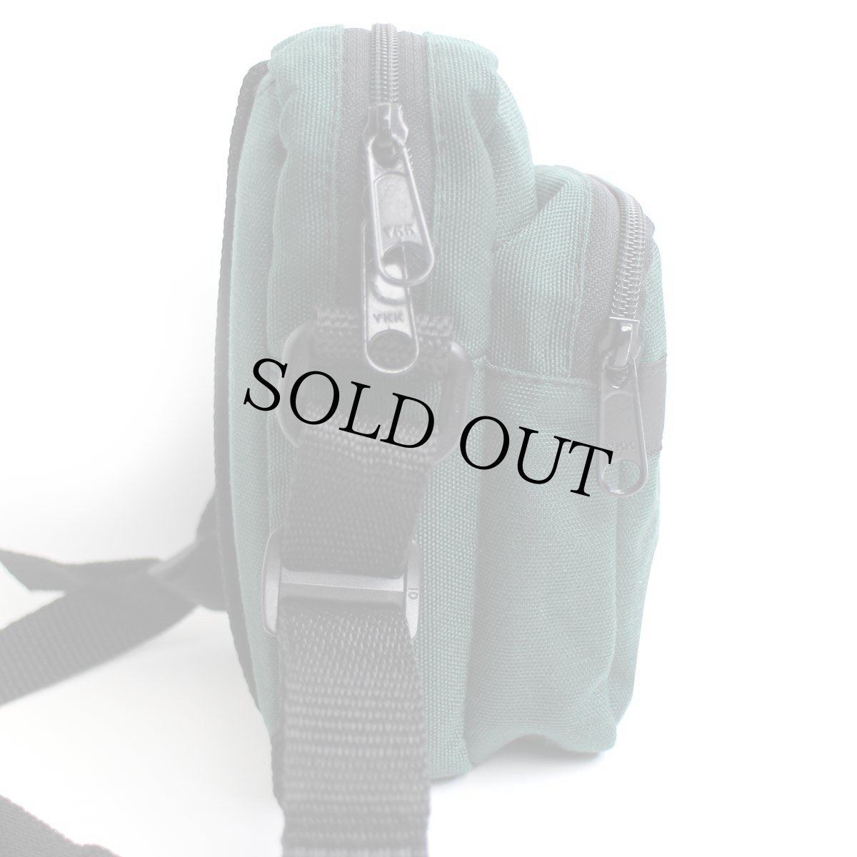 画像3: 90s USA製 tamracタムラック ナイロン カメラ ショルダーポーチ 緑 (3)