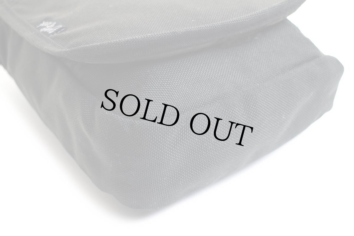 画像4: 00s Eagle Creek ナイロン ショルダーバッグ 黒 フェード (4)