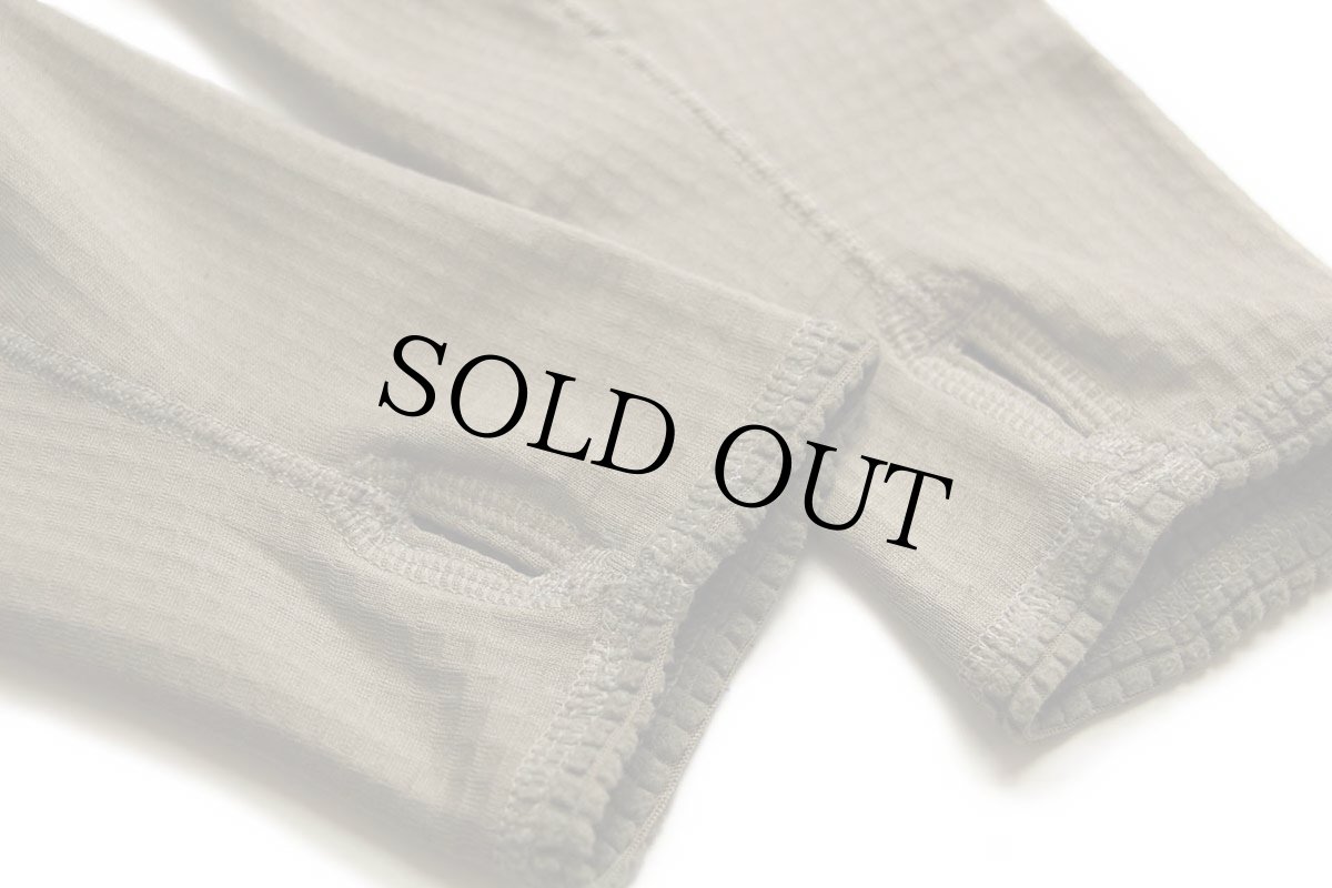 画像6: 米軍 ECWCS GEN3 LEVEL2 グリッドフリースシャツ コヨーテブラウン (6)