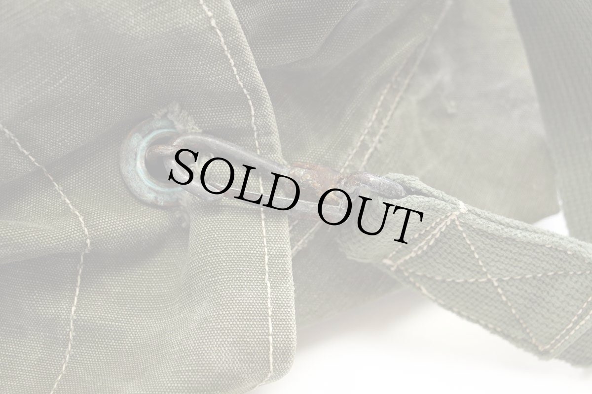 画像9: 40s 米軍 US ステンシル ダメージ コットン キャンバス ダッフルバッグ オリーブドラブ (9)