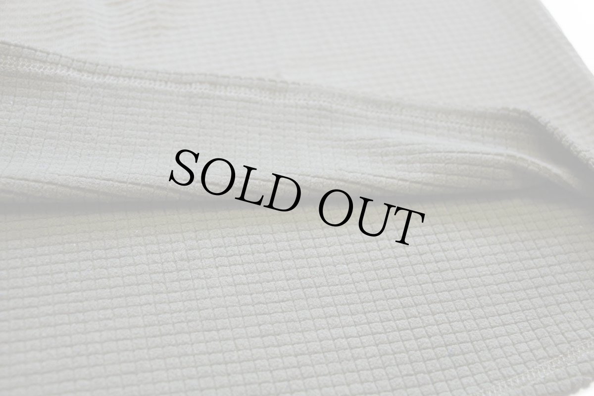 画像5: 18 米軍 ECWCS GEN3 LEVEL2 グリッドフリースシャツ コヨーテブラウン S-S (5)