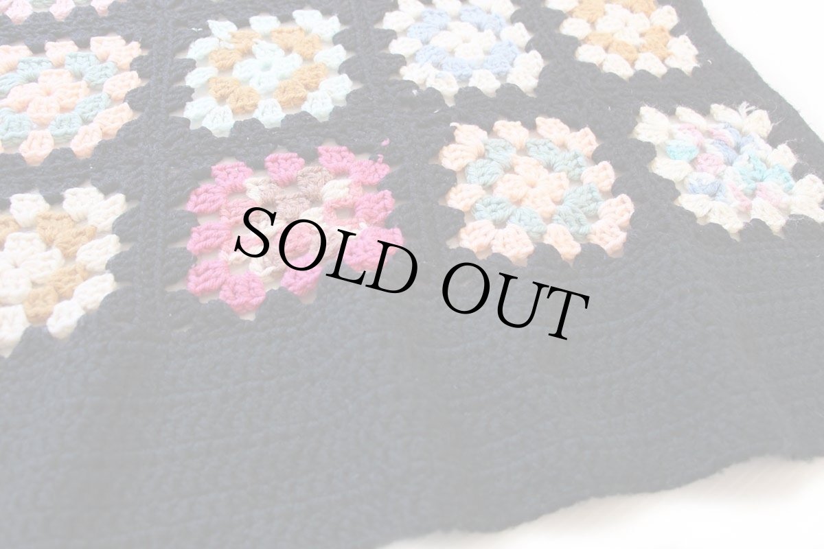 画像4: スクエア モチーフ ニット グラニー ブランケット 黒 大判★カギ編み (4)