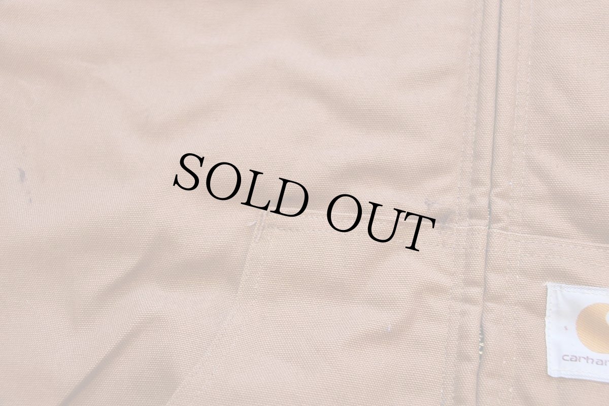 画像7: デッドストック★00s USA製 carharttカーハート GAS SERVICE 刺繍 キルティングライナー ダック地 アクティブジャケット パーカー 茶 2XL★特大 (7)