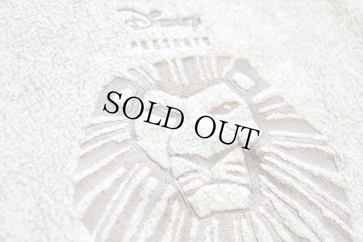 画像4: 90s USA製 Disneyディズニー THE LION KING BROADWAY MUSICAL ライオンキング 刺繍 パイル スウェット ベージュ L (4)