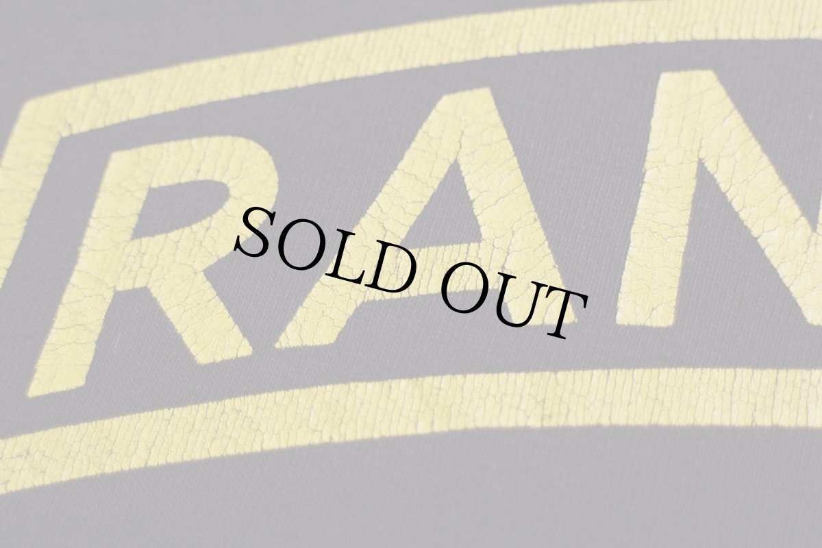 画像4: 80s USA製 RUSSELLラッセル RANGER ひび割れプリント ペンキ飛び 前V スウェット 黒 S (4)