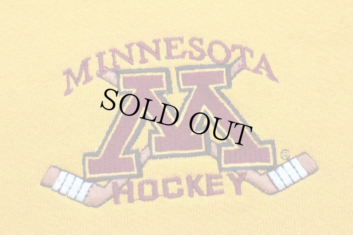 画像4: 90s USA製 RUSSELLラッセル MINNESOTA HOCKEY 刺繍 前V スウェット 濃黄 L (4)