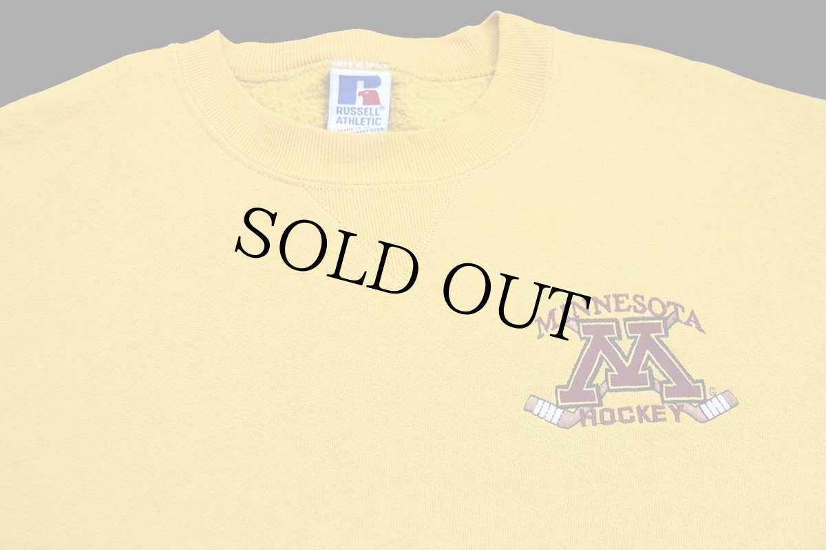 画像3: 90s USA製 RUSSELLラッセル MINNESOTA HOCKEY 刺繍 前V スウェット 濃黄 L (3)