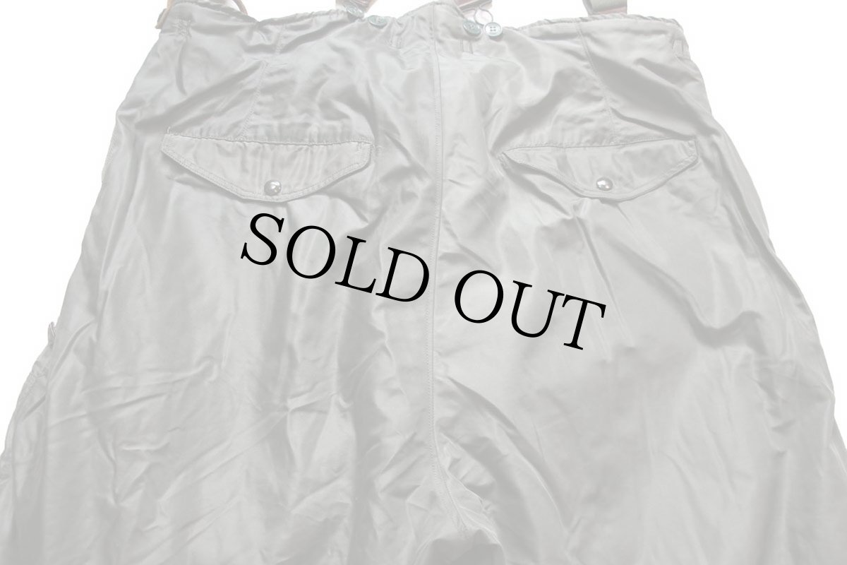 画像4: 50s 米軍 USAF A-11D ナイロン フライトパンツ サスペンダー付き セージグリーン 40 (4)